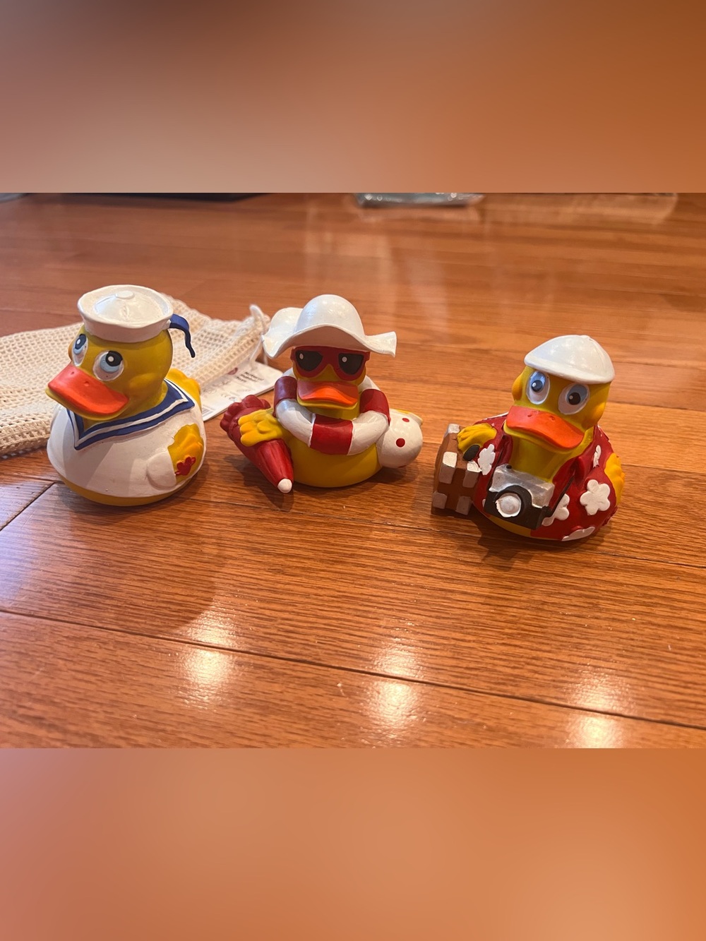 NWT Official MSC Cruises 3 Rubber Ducks Set with Bag